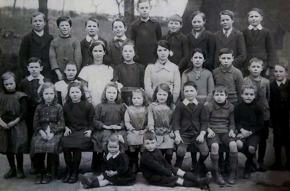 Broadwas School - circa 1920.