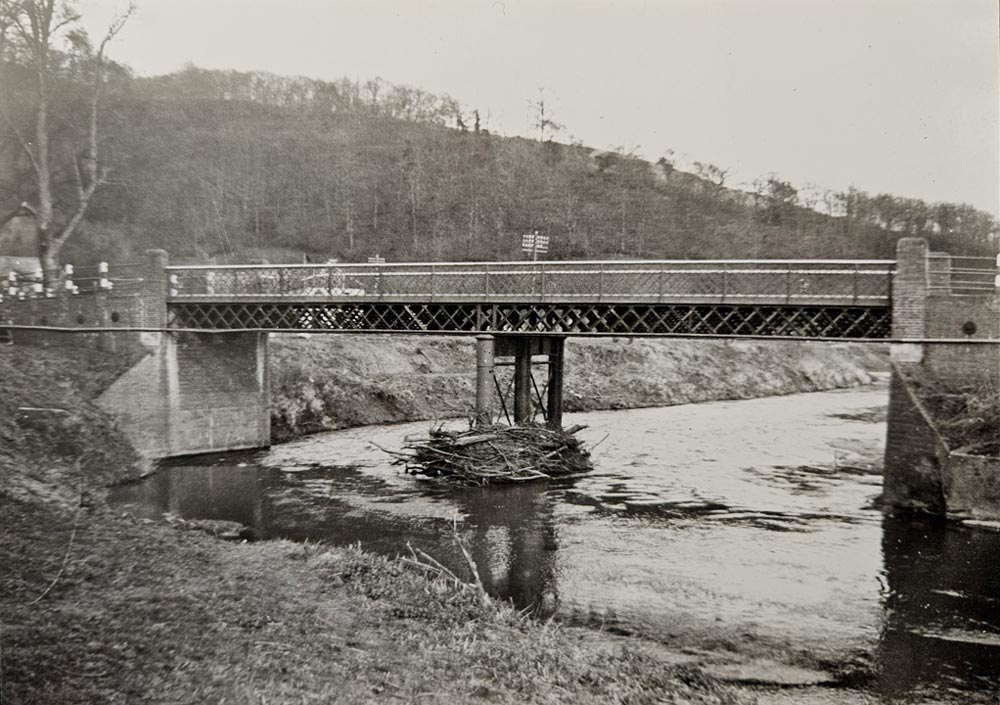 Knightsford Bridge after the floods, in 1938.