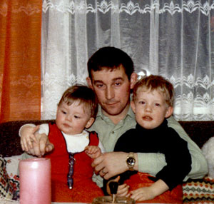 Gunvald with his two sons Jan and Mark Stenersen.